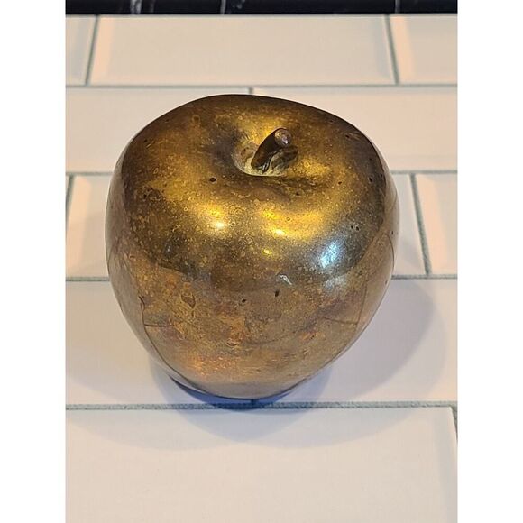 Solid Brass Apple Paperweight Life Size Stem Teacher Gift MCM 3" Home Décor EUC - Picture 3 of 9